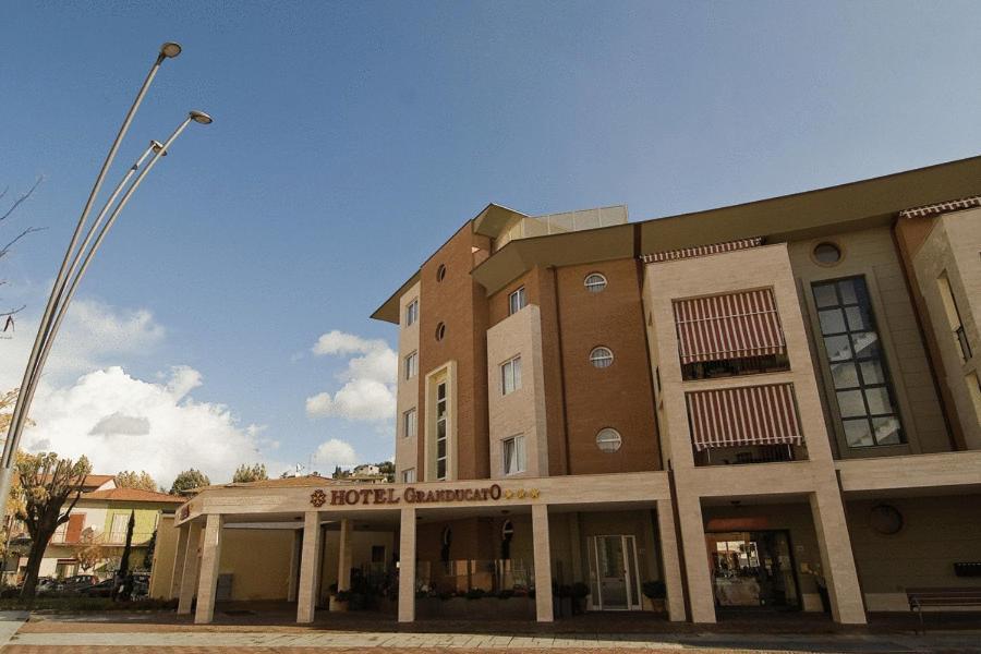 Hotel Granducato 몬텔루포피오렌티노 외부 사진